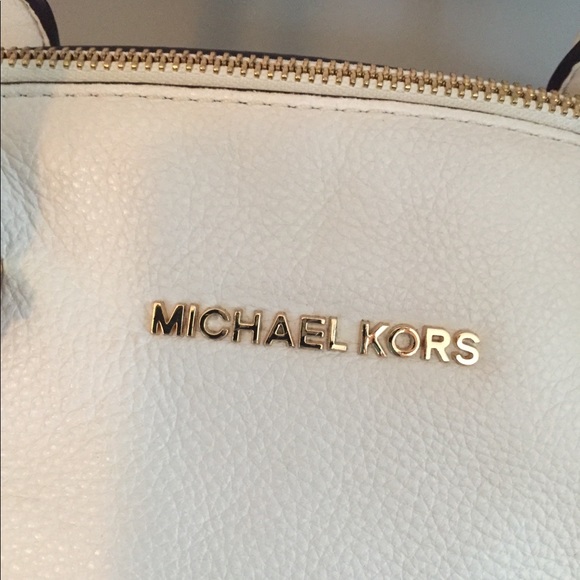 Michael Kors Riley - Picture 2 of 7